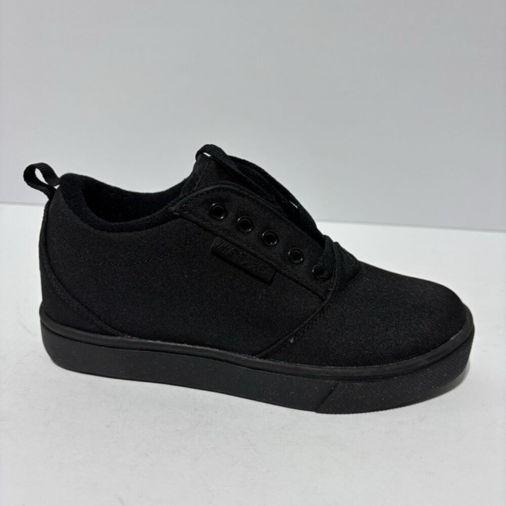 Heelys Youth Pro 20 Black Skate Sneakers, Boys’ Size 2 M
